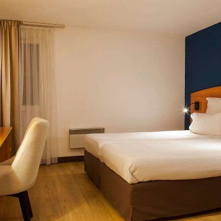 Comfort Hotel Evreux Luaran gambar