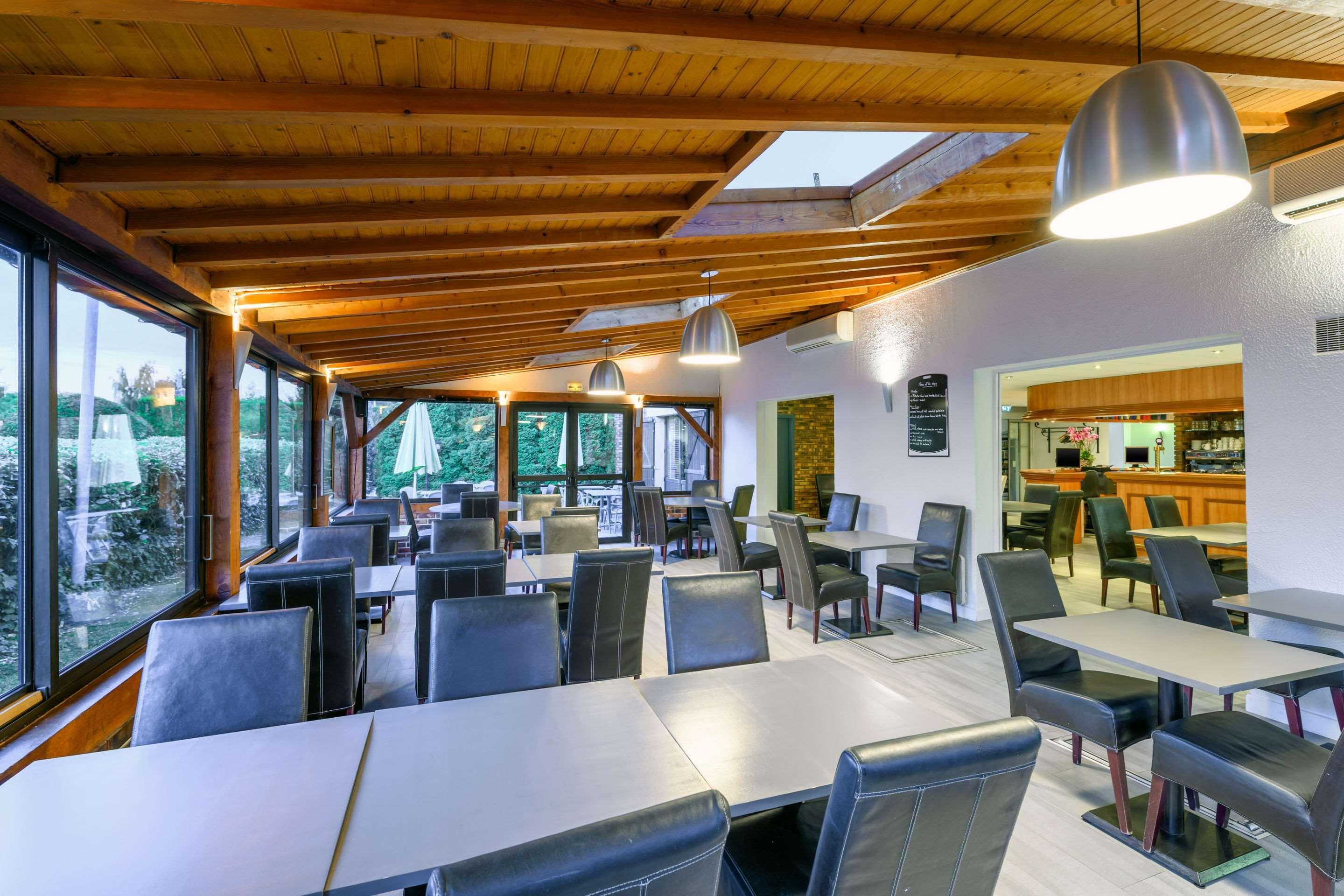 Comfort Hotel Evreux Luaran gambar