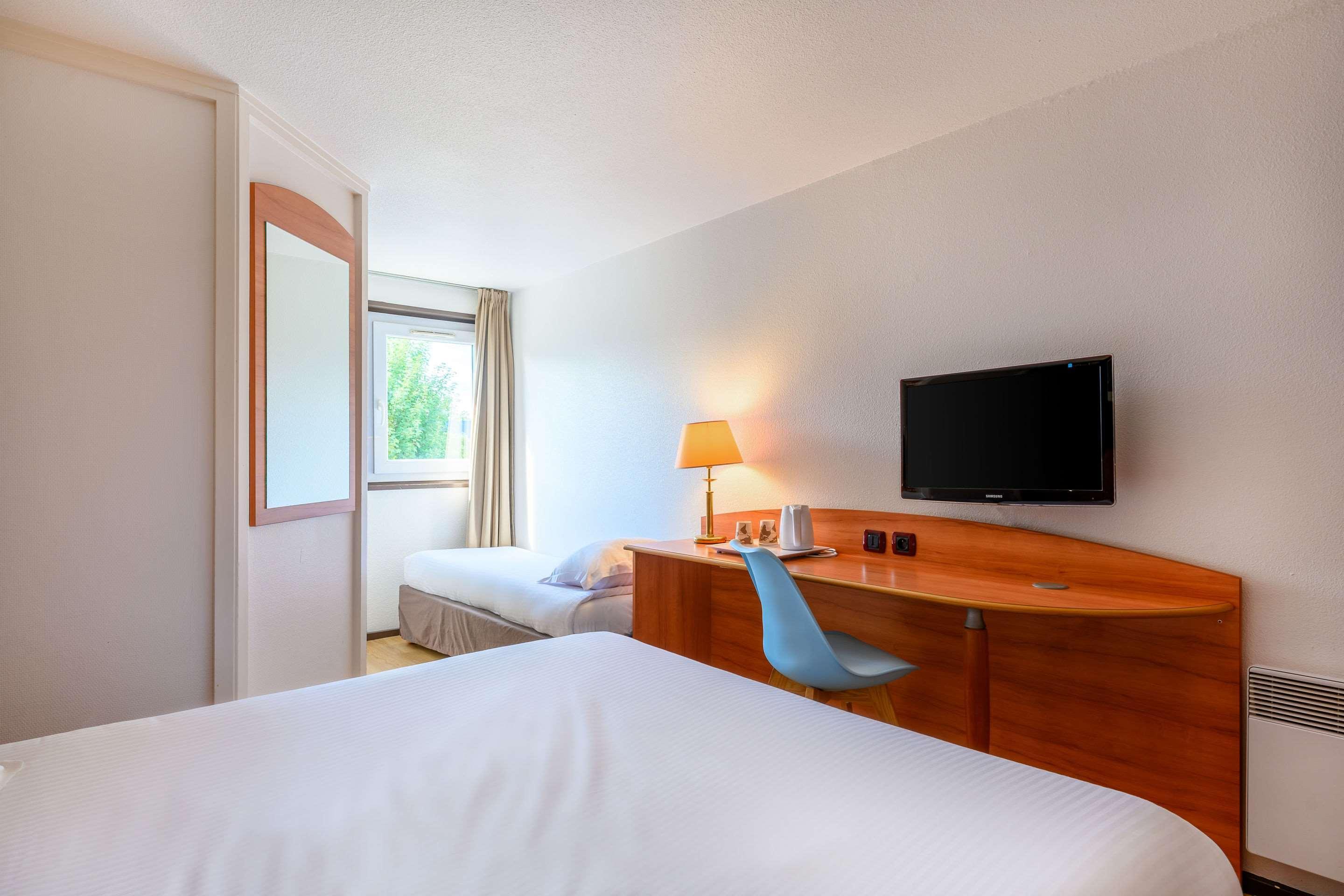 Comfort Hotel Evreux Luaran gambar
