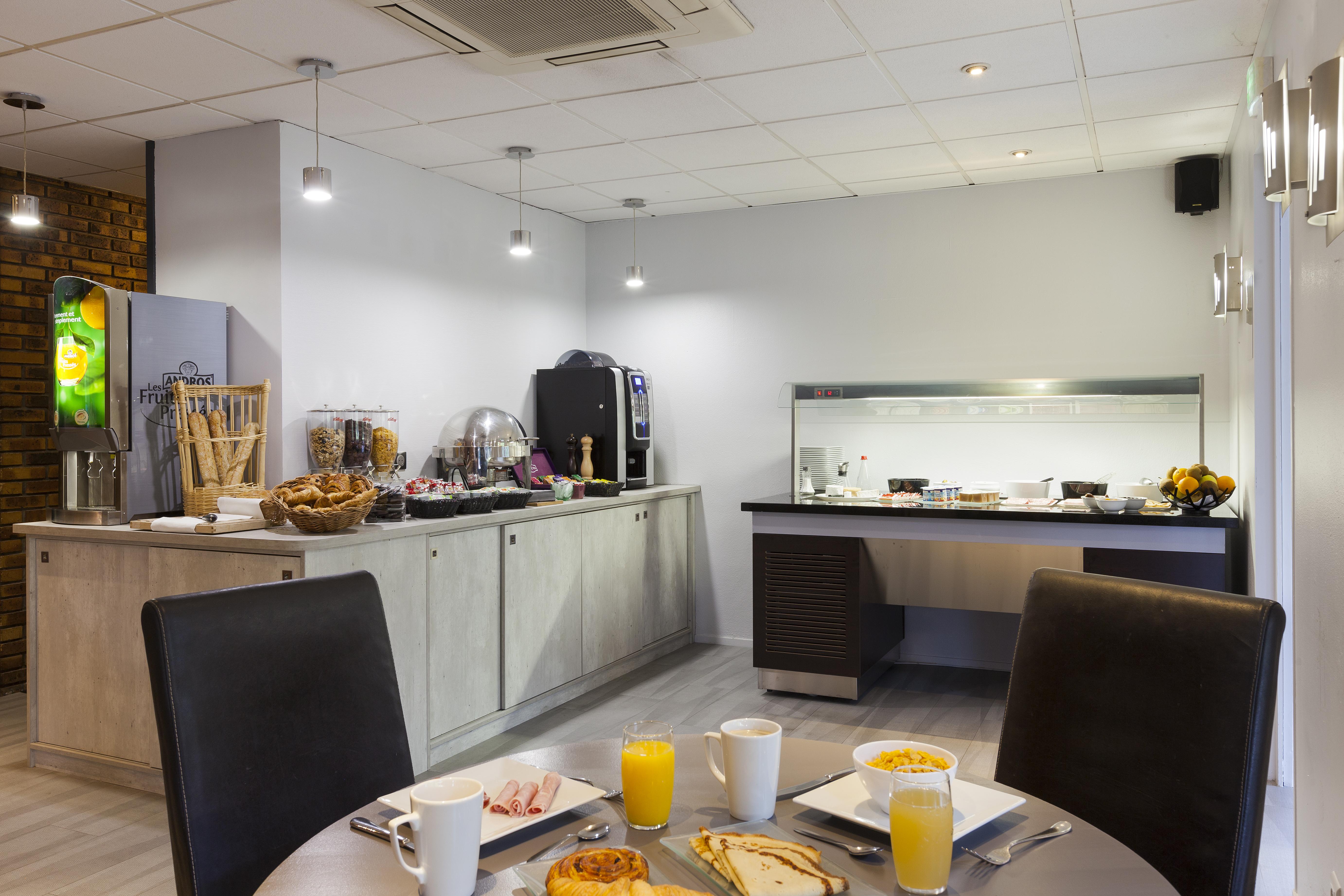 Comfort Hotel Evreux Luaran gambar