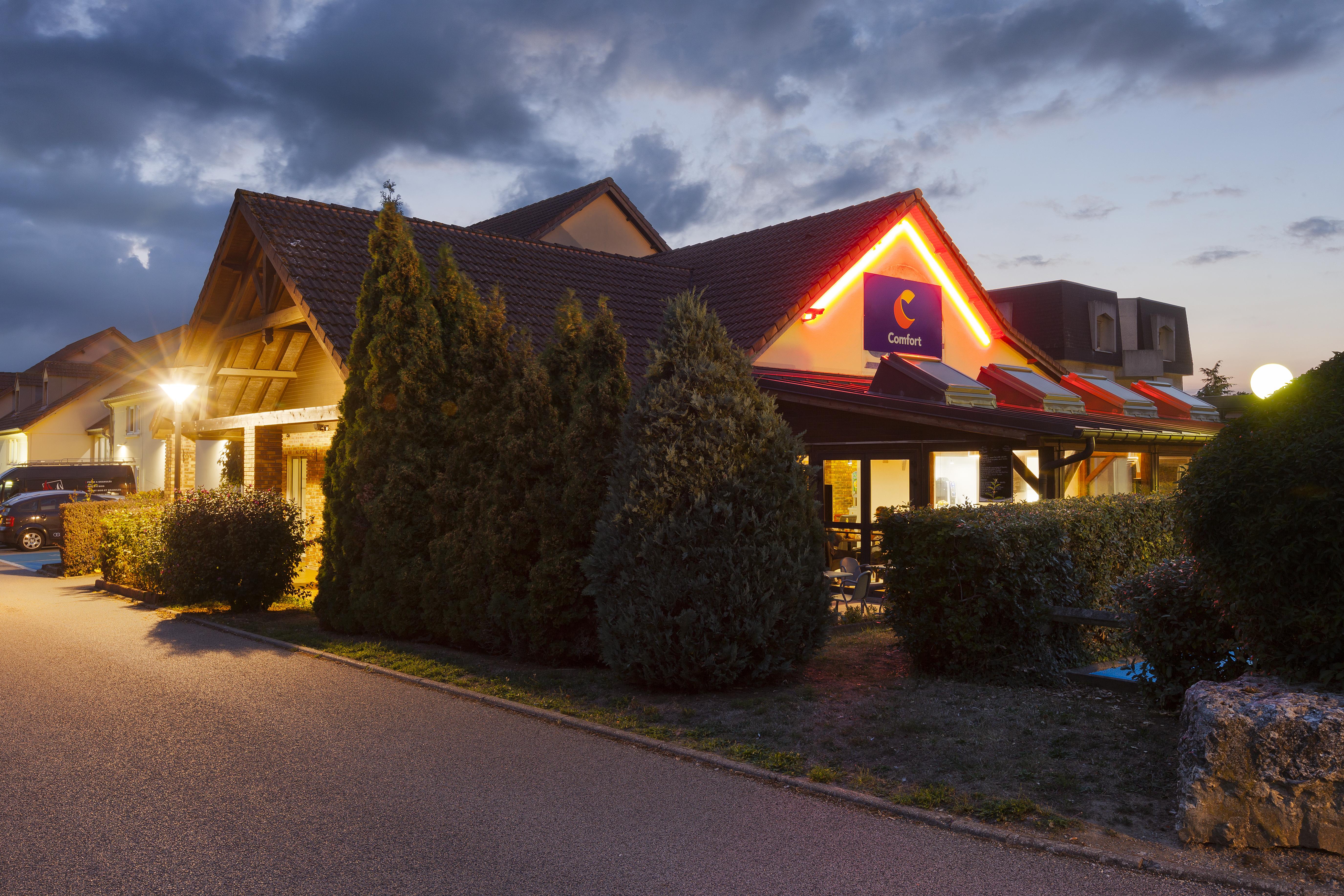 Comfort Hotel Evreux Luaran gambar