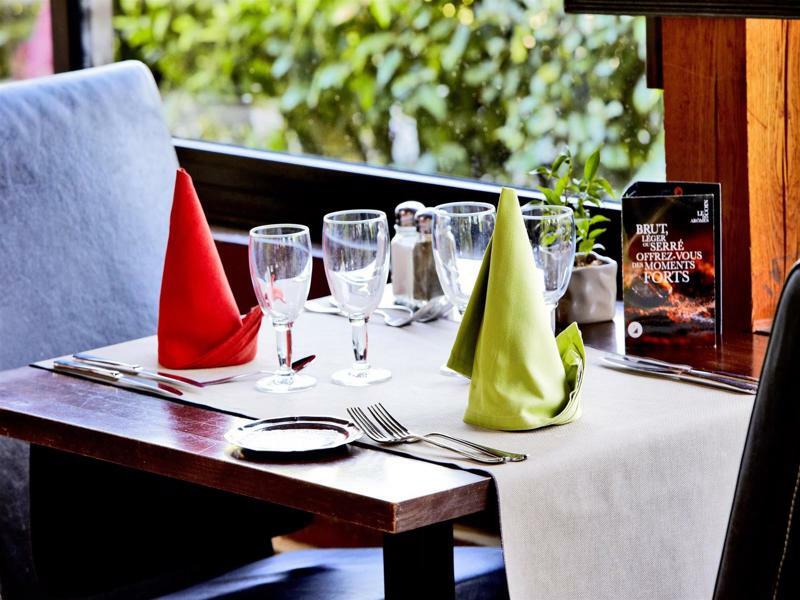 Comfort Hotel Evreux Luaran gambar